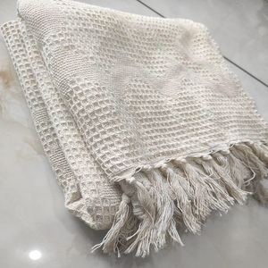 Couverture en coton de luxe moderne Textiles de maison doux et confortables Matériau écologique chaud et durable avec motif de texture - Product Image 6