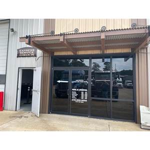 Camion tracteur diesel Freightliner Cascadia 126 2026 à conduite à droite, moteur Cummins 450 ch, norme d'émission Euro 6, suspension pneumatique, 6x4 - Product Image 1