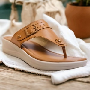 Matériau de haute qualité Belles sandales confortables Sandales à semelle en PU souple pour un confort décontracté - Product Image 2