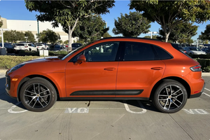 LISTO PARA CONDUCIR - USADO, VOLANTE A LA IZQUIERDA |   CONDUCCIÓN DERECHA |   PORSCHE MACAN 2023 - Product Image 2