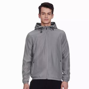 Fabricant professionnel de vestes de pluie pour hommes et femmes Logo personnalisé brodé sur le devant Vêtements d'extérieur imperméables - Product Image 6