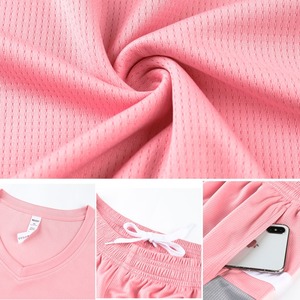 Tissus 100% en polyester avec logo de haute qualité pour hommes, ensemble de maillots uniformes de basket-ball sublimés, vente en gros sur mesure - Product Image 2