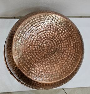 Tazón de spa de cobre artesanal de 45x45x17 cm con acabado martillado de doble tono Producto de belleza y cuidado personal - Product Image 3