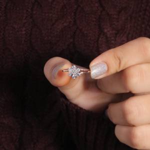 Dainty 14K แหวนทองสีขาวสีเหลืองกุหลาบเพชรธรรมชาติประกายดอกไม้ออกแบบกลุ่มเพชรตัดเพชรยอดเยี่ยมสำหรับงานแต่งงาน - Product Image 1