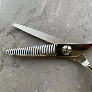 Kéo cắt tóc 5 inch AAD-523C chuyên nghiệp, kéo cắt tóc, kéo làm tóc, dụng cụ salon Yonghe - Product Image 4