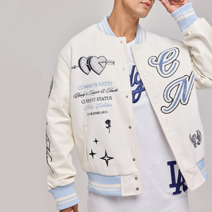 แจ็กเก็ตบอมเบอร์สำหรับผู้ชายผ้าฝ้าย100% วินเทจสไตล์ฮิปฮอปคอตั้งแขนหนังตัวอักษรติดป้ายโลโก้ OEM ตามสั่ง - Product Image 2