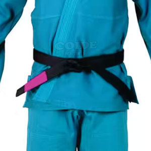 Uniforme de Karate más vendido Uniforme de Karate de alta calidad hecho profesionalmente Desgaste de artes marciales - Product Image 2
