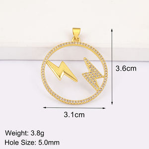 Collar de Joyería Vintage con Colgante de Circonita Cúbica y Cobre Chapado en Oro de 18K, Diseño Geométrico de Rayo Rectangular con Piedras de Colores - Product Image 4