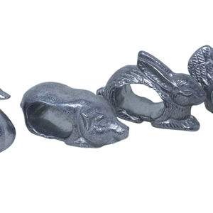 Rond de serviette boutons de fleurs multiples blanches avec accessoires décoratifs de style unique faits à la main Rond de serviette en or royal - Product Image 5