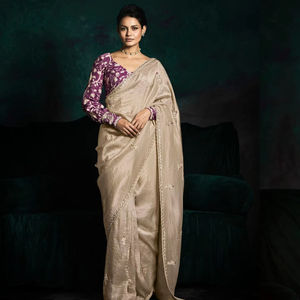 Saree en soie concassée douce avec broderie de créateur Bordure travaillée Style pakistanais Tenue de mariage et de fête pour femmes - Product Image 1