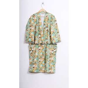 Robe de style kimono japonais pour femme, en coton pur floral, broderie kantha, veste multicolore, coton fait main, imprimé d'hiver, courte - Product Image 1