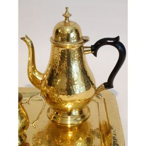 Théière et bouilloire en laiton au design traditionnel, parfaites pour un décor de thé vintage avec une fabrication artisanale de qualité supérieure - Product Image 6