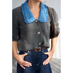 เสื้อคาร์ดิแกนสีแอนทราไซต์-บลูคอลลาร์ - Product Image 4
