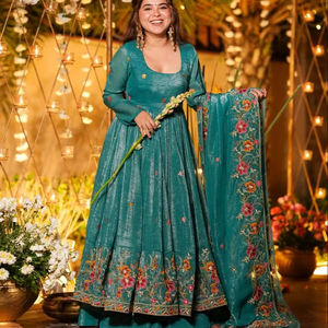 Conjunto Sharara Indio Pakistaní, Tela Crujiente, para Fiestas Elegantes, Bodas, Uso Tradicional y Casual, Conjunto Tradicional - Product Image 1