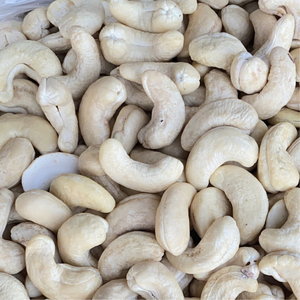 Fournisseur de confiance du Vietnam en gros de noix de cajou W180 Santigo Factory In Vietnam Exportation de noix de cajou exportées vers l'UE, Moyen-Orient - Product Image 1