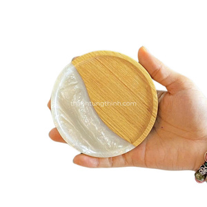 Posavasos de madera de resina epoxi de lujo de tendencia Utensilios de cocina ecológicos Patrón único Hecho en Vietnam - Product Image 6
