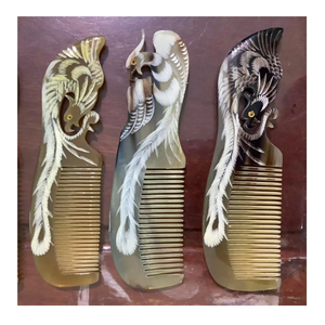 Peine de cuerno de búfalo Premium fabricado en Vietnam suministrado por el exportador que proporciona una calidad hecha a mano constante para clientes comerciales - Product Image 1