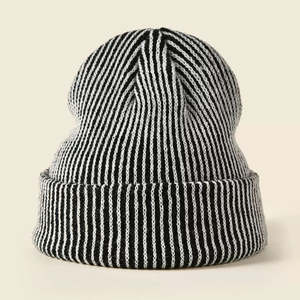 Compre Gorros Bordados en 3D 100% Acrílicos Hechos en Pakistán, Venta al por Mayor, Logotipo Personalizado, Alta Calidad 2026 - Product Image 3