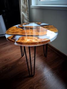 Mesa de Centro Moderna de Resina con Borde Natural de Madera y Acabado Epóxico para Sala de Estar Elegante, Suministro Directo de Fábrica, en Cantidad al por Mayor - Product Image 4