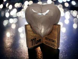 Urna Conmemorativa de Latón en Forma de Corazón, Mini Urna de Cremación de Alto Brillo, Caja Premium con Soporte Incluido, Nuevo Diseño, Urnas de Metal para Cenizas Humanas - Product Image 5