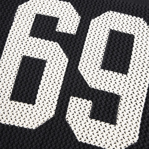 Người đàn ông của cổ điển thể thao lấy cảm hứng từ tùy chỉnh đan bóng đá Jersey phong cách áo thun kết cấu Intarsia số Mùa Đông Áo len OEM - Product Image 3