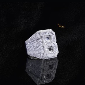 Elegante anillo de oro sólido de 10K con moissanita diamante letra B, joyería llamativa de Hip Hop, regalo ostentoso de lujo para él - Product Image 5