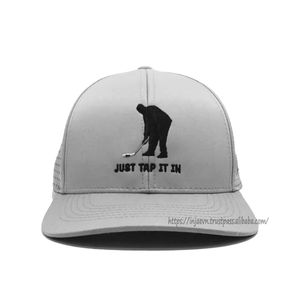 Gorra Snapback Gris de 6 Paneles con Bordado Deportivo 2D, Logotipos con Impresión por Transferencia de Calor, Paneles Cortados con Láser y Cierre de Plástico Ajustable - Product Image 1
