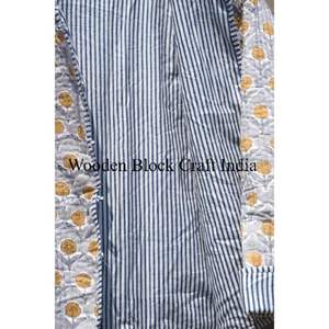 Chaqueta Étnica Estampada Hecha a Mano de Algodón Vintage con Detalle de Botones para Mujer, Elegante y Reversible, Estilo Kantha para Invierno - Product Image 3