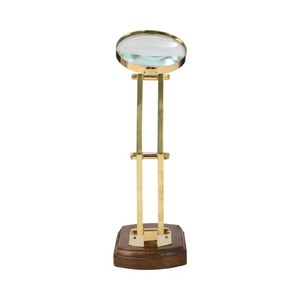 Bel objet de table en métal doré avec accent de loupe conçu pour un décor de bureau et de salon haut de gamme - Product Image 1
