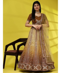 Lehengacholi หนึ่งชิ้นสำหรับผู้หญิงในงานแต่งงานเจ้าสาวมีเลื่อมหนัก - Product Image 4