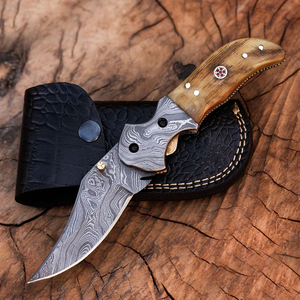 Couteau de poche pliant fait à la main en acier damas avec gaine en cuir OEM personnalisable Offre Spéciale couteau utilitaire de camping manche en corne - Product Image 4