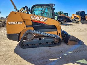 รถตักล้อยางรุ่น TR340B ยี่ห้อ Case ขนาด 74 กิโลวัตต์ เครื่องยนต์ดีเซล แบบตีนตะขาบขนาดกะทัดรัด - Product Image 3