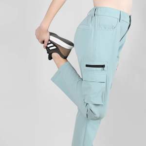 Pantalon cargo pour femme de qualité supérieure-Tendance et fonctionnel-Idéal pour la randonnée, les voyages et les vêtements de tous les jours - Product Image 3