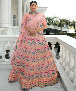 Bollywood vêtements de mariage taffetas tissu lehenga choli avec dupatta femmes indiennes portent un vêtement surat en gros semi-cousu - Product Image 4