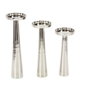 Pilares de vela de aluminio de diferentes tamaños hechos a mano al por mayor portavelas con estilo más vendidos soportes de vela al por mayor de lujo - Product Image 1