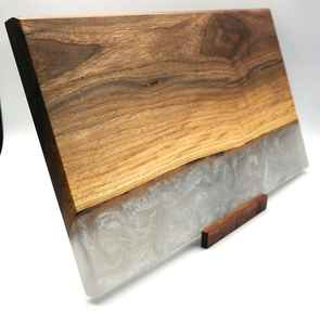 Tabla de cortar epoxi de resina y madera de olivo hecha a mano de alta gama Tamaño personalizado, madera natural, tabla de cortar de cocina colorida - Product Image 5