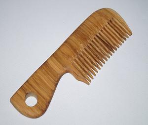 Peine de Madera de Sándalo Natural con Logotipo Personalizado para el Hogar o Salón, Peine para Peinar el Cabello con Mango de Madera por f s international - Product Image 3