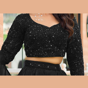 Lehenga ผ้าเกาหลีสีดำสง่างามเที่ยงคืนพร้อมลูกปัดลูกแพร์มีรายละเอียดชุดอินเดียที่ทันสมัยจากอินเดีย - Product Image 2