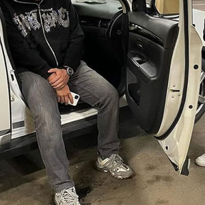 Sweat-shirts à capuche pour hommes les plus vendus, doublés polaire, ornés de strass, coupe-vent, écologiques, nouveau modèle hiver, motif uni, couleur personnalisable, faible MOQ - Product Image 2