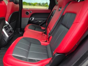 IMPRESIONANTE LAND ROVER RANGE ROVER SPORT HST 2020 CON TRANSMISIÓN AUTOMÁTICA Y ASIENTOS DE CUERO - Product Image 3