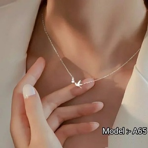 Bijoux pendentifs en acier inoxydable de qualité supérieure Collier unique fait main pour femmes disponible à un prix abordable - Product Image 2