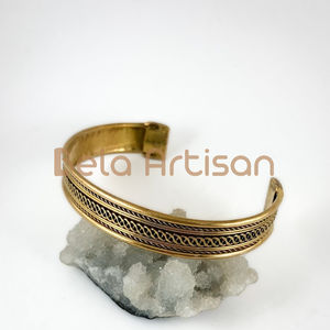 Boutons de manchette et bracelets artisanaux en laiton et cuivre de style antique, élégants accessoires de bijouterie - Product Image 2