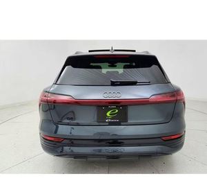 รถยนต์มือสองสภาพดี ปี 2024 Q4 e-tron Premium Plus 4 ประตู SUV ขับเคลื่อน 4 ล้อ พร้อม 55 - Product Image 4