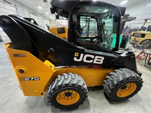 Minicargadora de orugas JCB 270, maquinaria JCB 270, ideal para trabajos agrícolas, construcción y carga de camiones. - Product Image 3