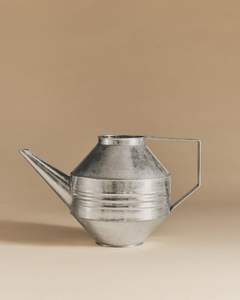 Arrosoir en métal zinc robuste, capacité de 8 L, bec extensible, poignée ergonomique, design équilibré, pour plantes, fleurs, pots, pelouses - Product Image 3