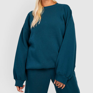 Sweat-shirt personnalisé pour femme, impression personnalisée, col rond, pull-over pour un style streetwear décontracté. - Product Image 1