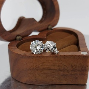 Boucles d'oreilles en diamant rond certifié IGI, 4,00 carats, pureté E VVS2, diamant cultivé en laboratoire, en or 14 carats, cadeau pour un anniversaire de mariage - Product Image 1