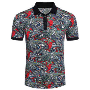 Camiseta Deportiva de Punto para Hombre |   Estampado Vibrante de Paisley en Rojo y Azul para Sublimación |   Top Deportivo de Lujo Artístico y Transpirable - Product Image 1