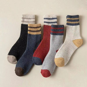 Calcetines de Algodón Suave con Rayas Vintage, Cálidos, Casuales, para Uso Diario, Estilo Urbano con Bloques de Color de Moda, Paquete de Regalo - Product Image 1