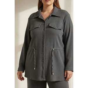 Conjunto de ropa de abrigo y pantalón de tela elástica con bolsillos, talla grande, color fumé - Product Image 2